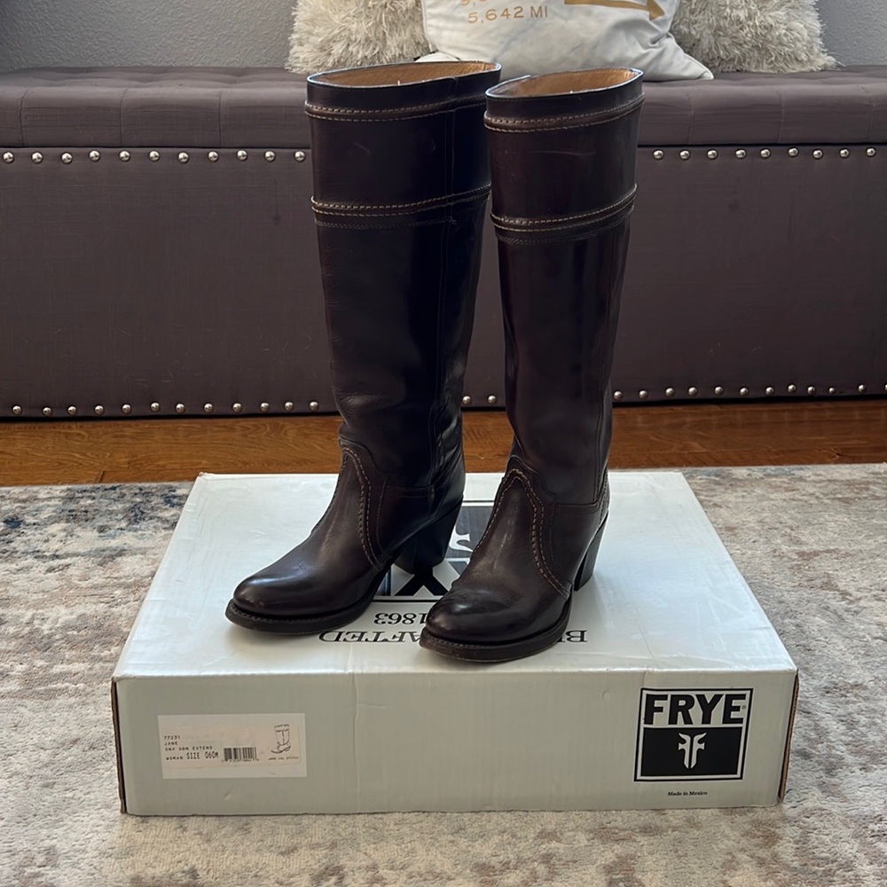 FRYE Boots Women Size 6